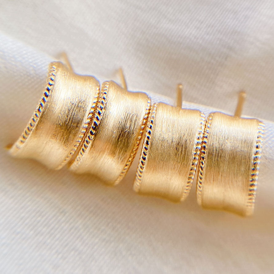 Half U-Loop Studs
