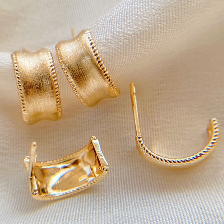 Half U-Loop Studs