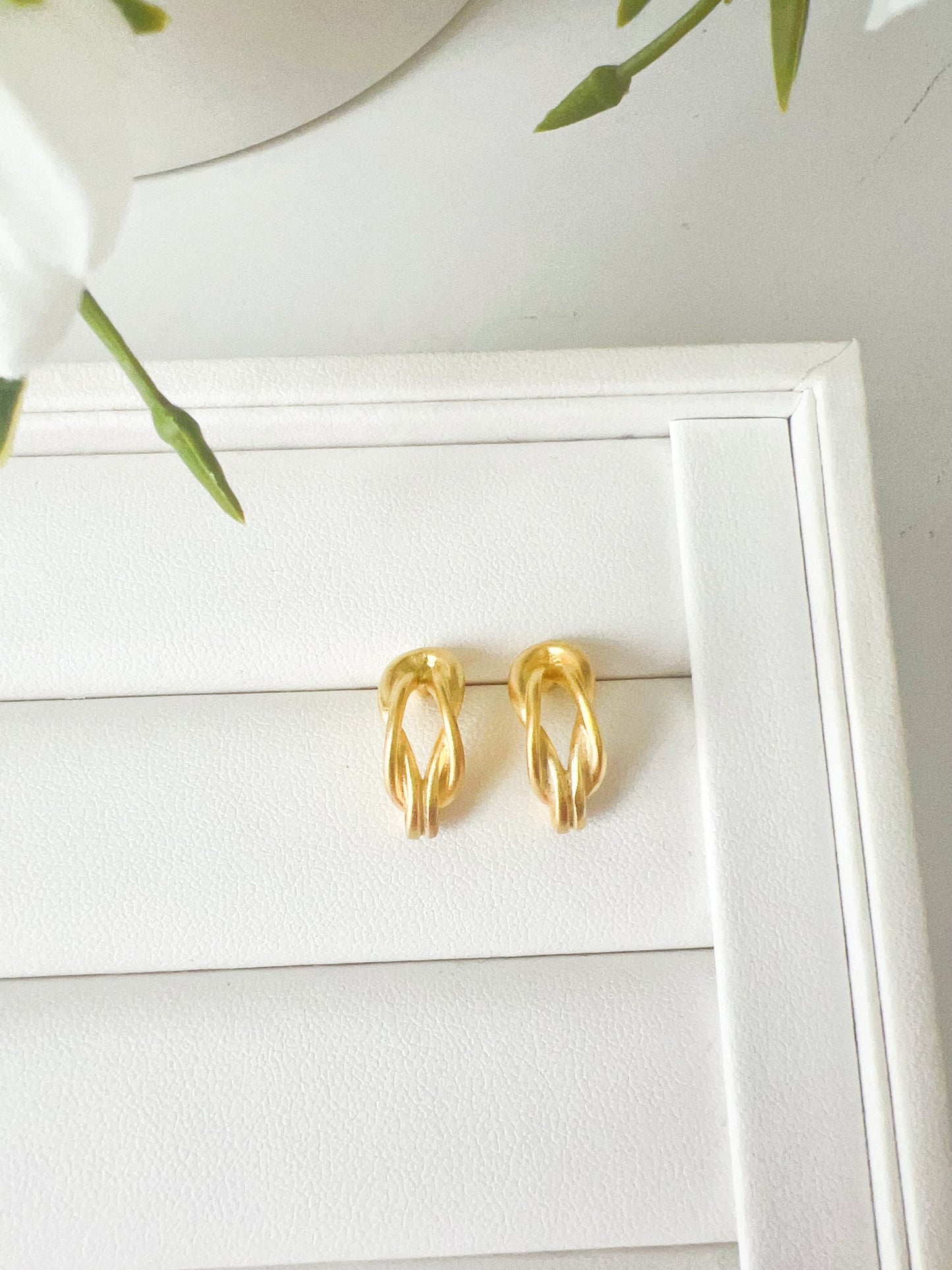Sterling Silver Hemp Flowers Hoop Earrings