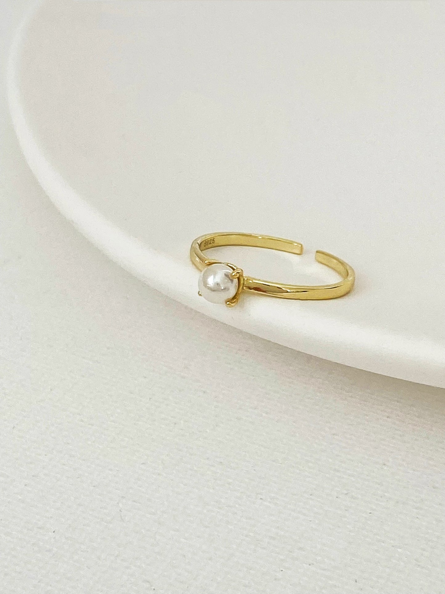 Sterling Silver Classic Freshwater Pearl Ring