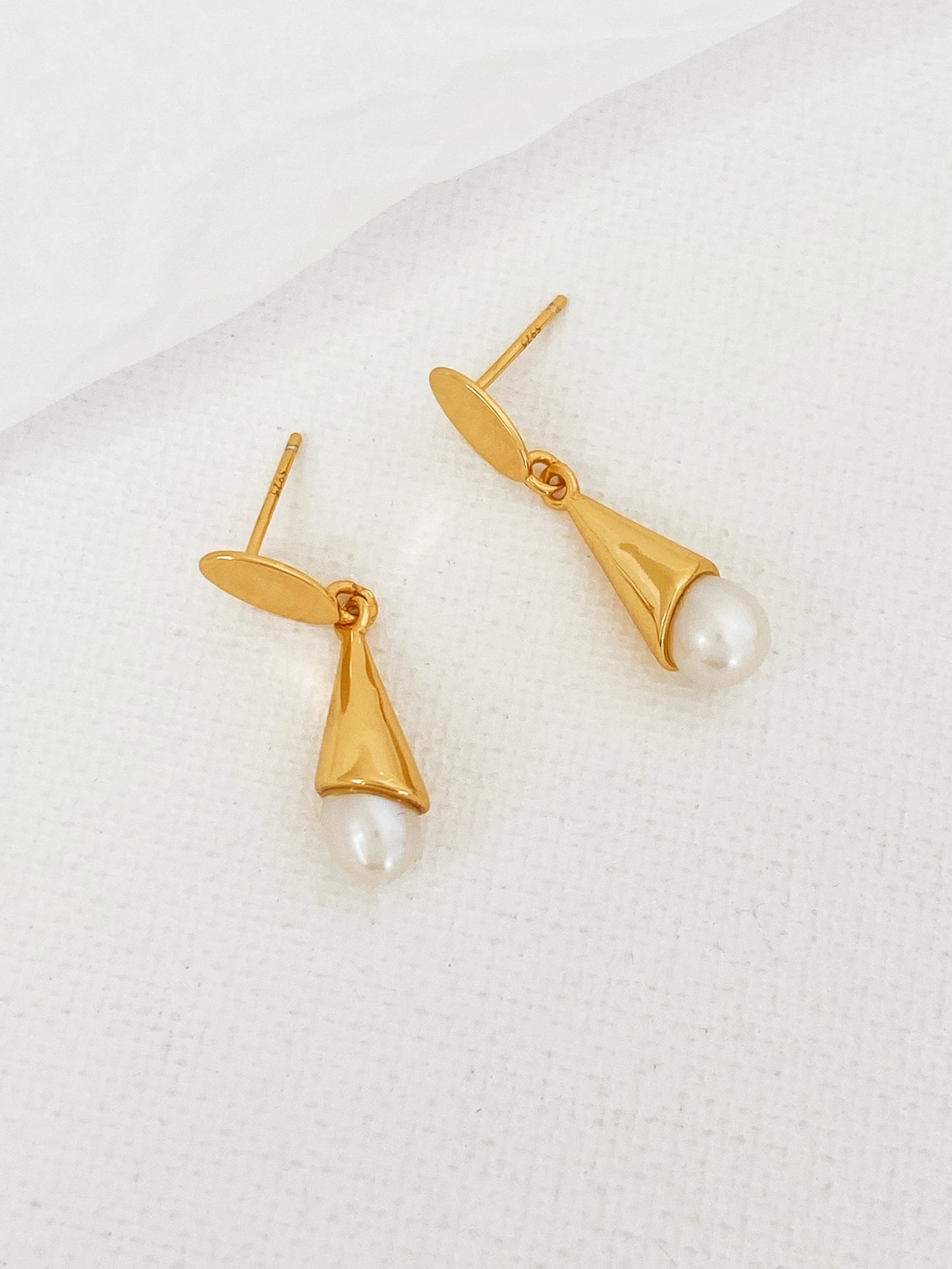 Sterling Silver Freshwater Pearl Drop Earrings