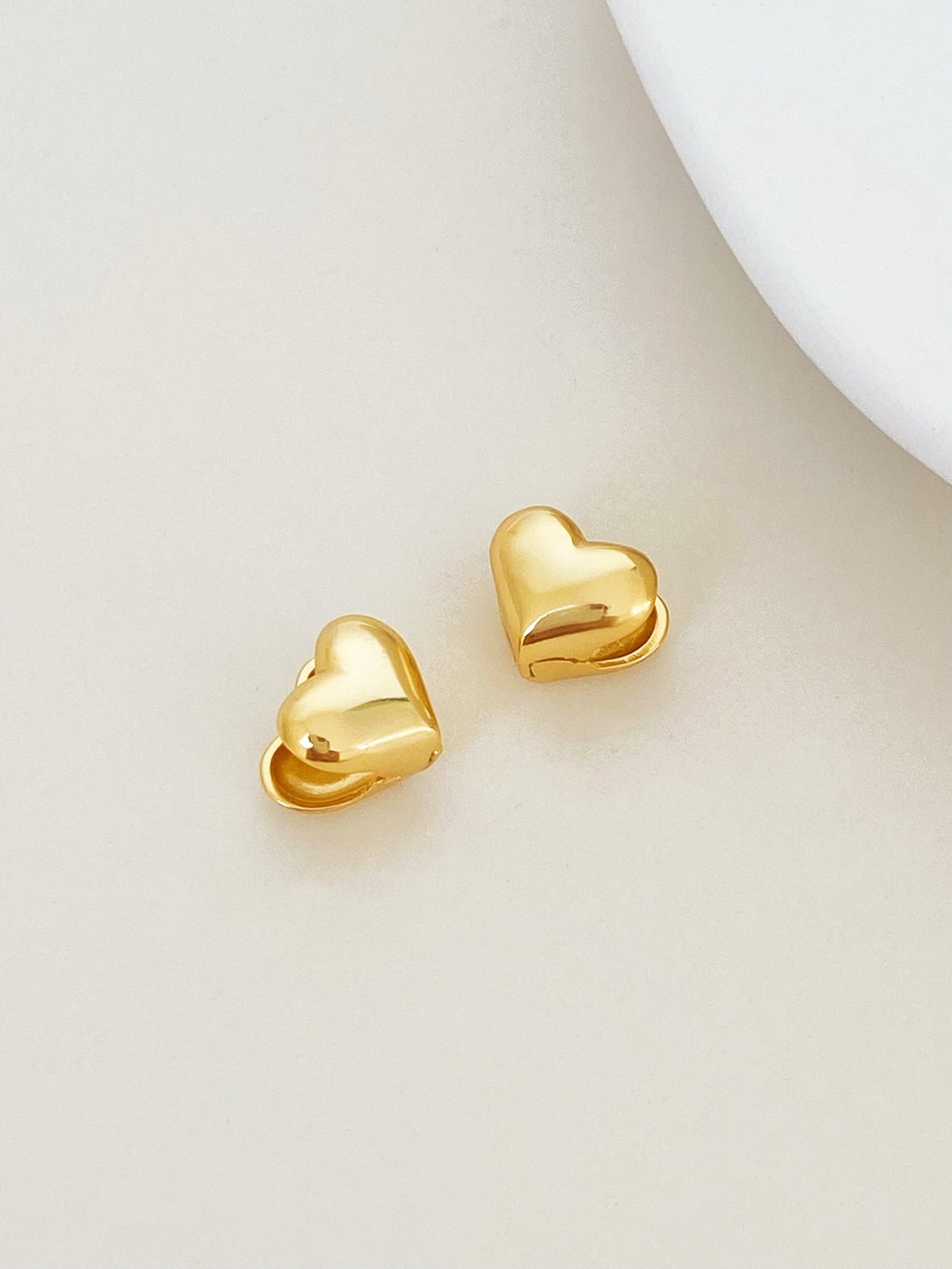 Sweet Heart Studs Earrings