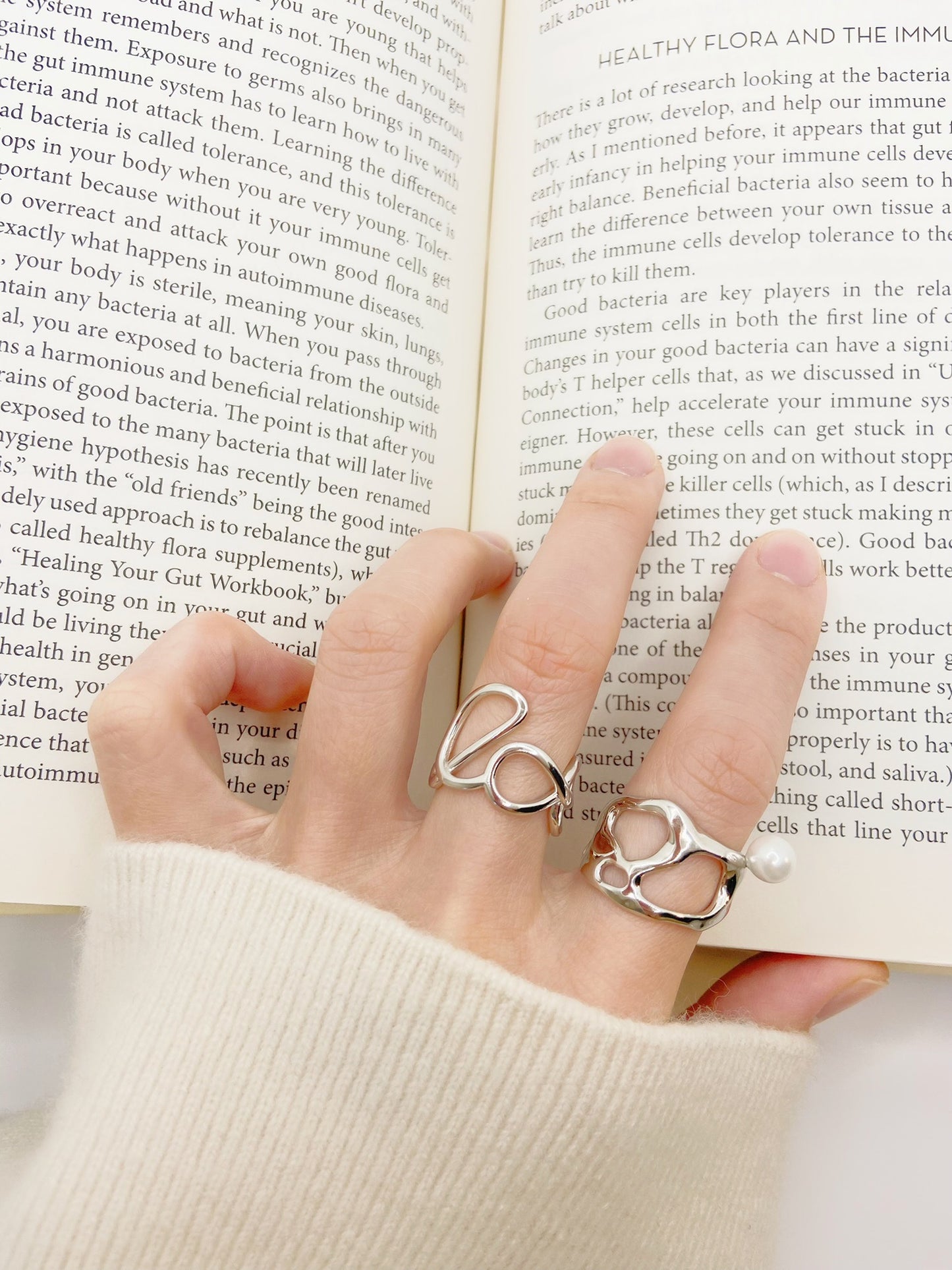 Sterling Silver Hollowed-out Pearl Ring