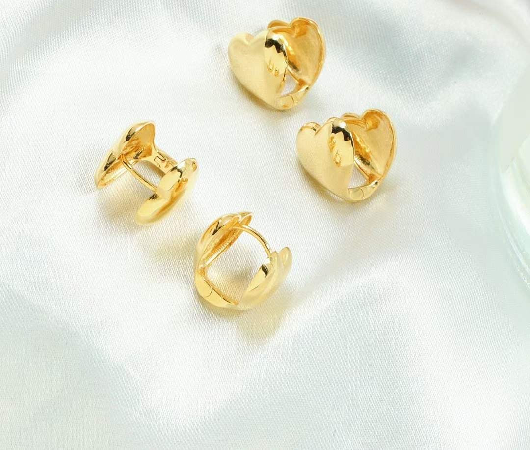 Sweet Heart Studs Earrings