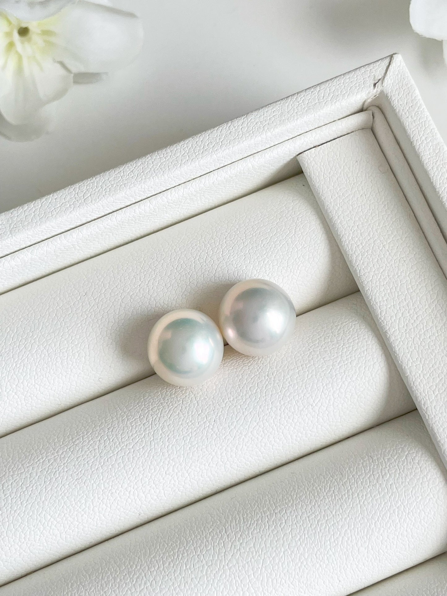 11-12mm Edison Pearl Studs Earrings