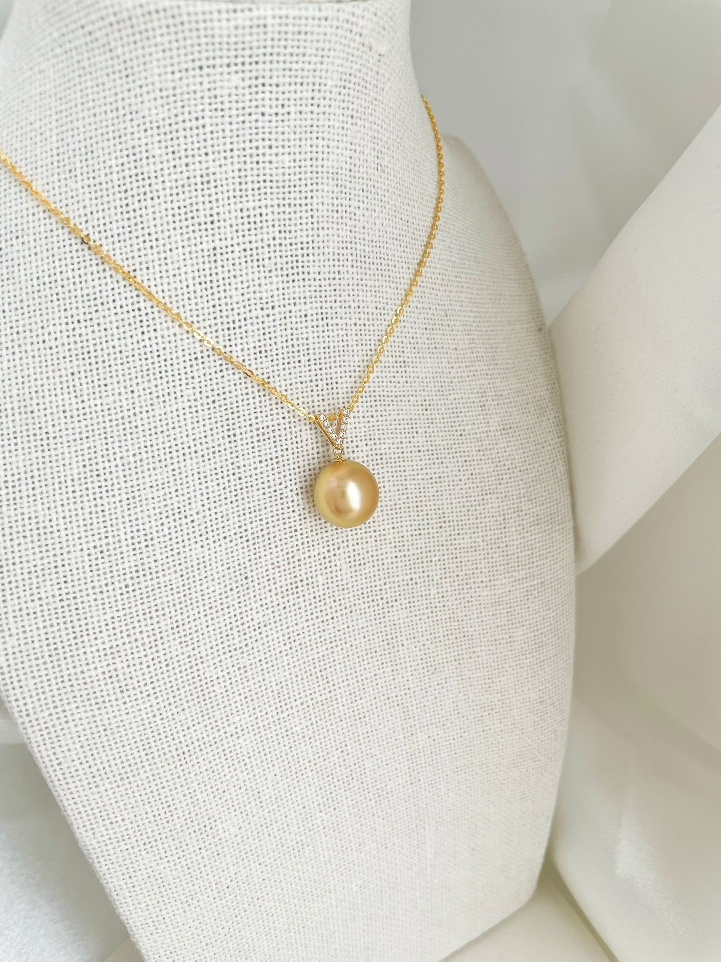 South Sea Gold Pearl in 18k Gold V Shaped Pedant