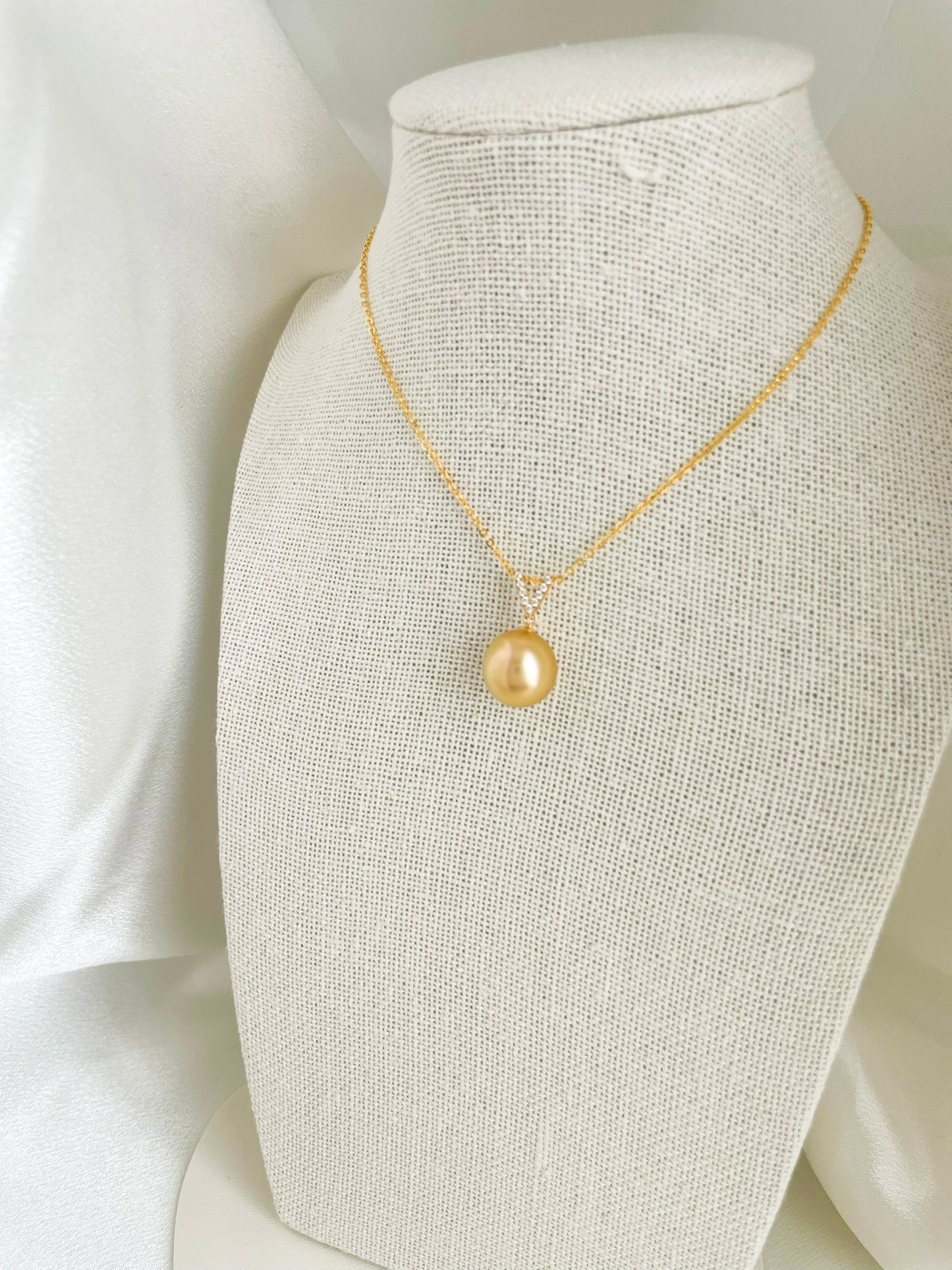 South Sea Gold Pearl in 18k Gold V Shaped Pedant