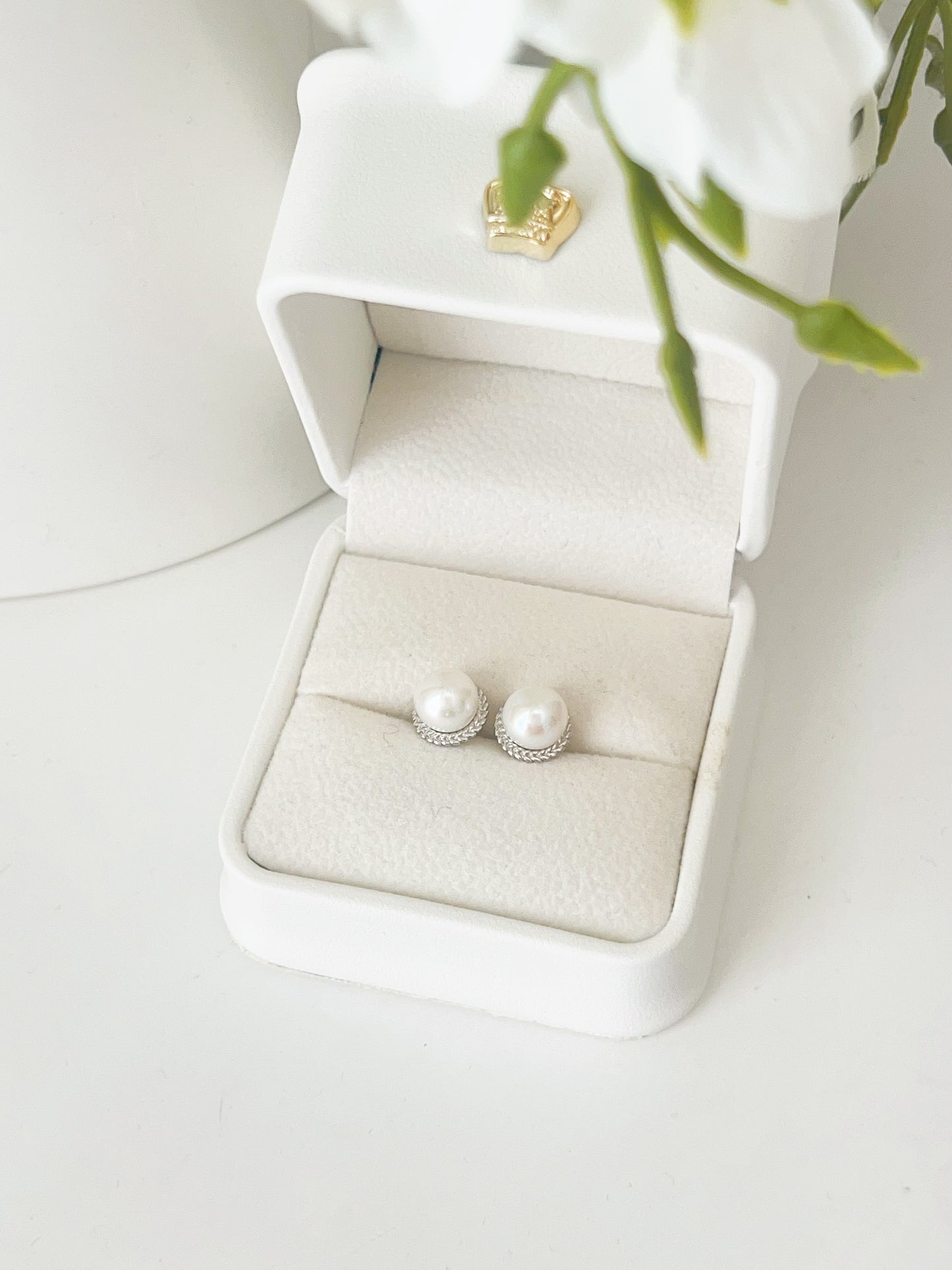 8-9mm Freshwater Pearl Studs Earrings