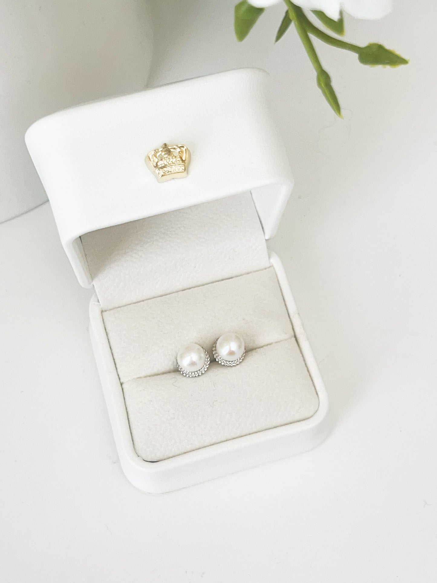 8-9mm Freshwater Pearl Studs Earrings