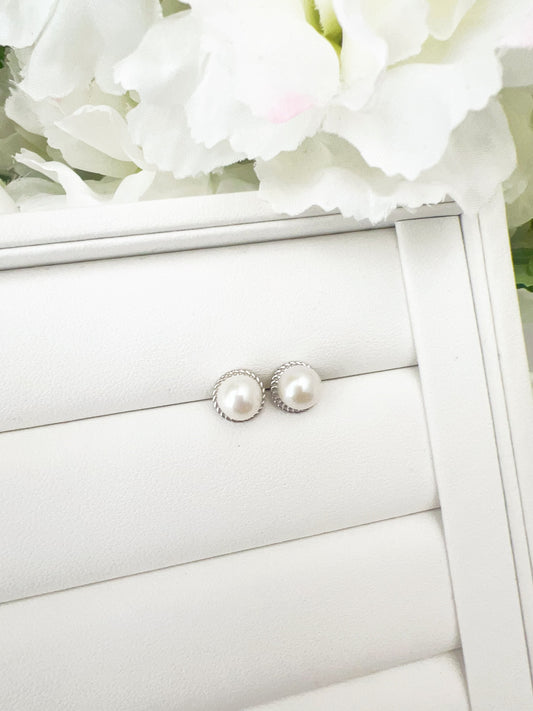 8-9mm Freshwater Pearl Studs Earrings