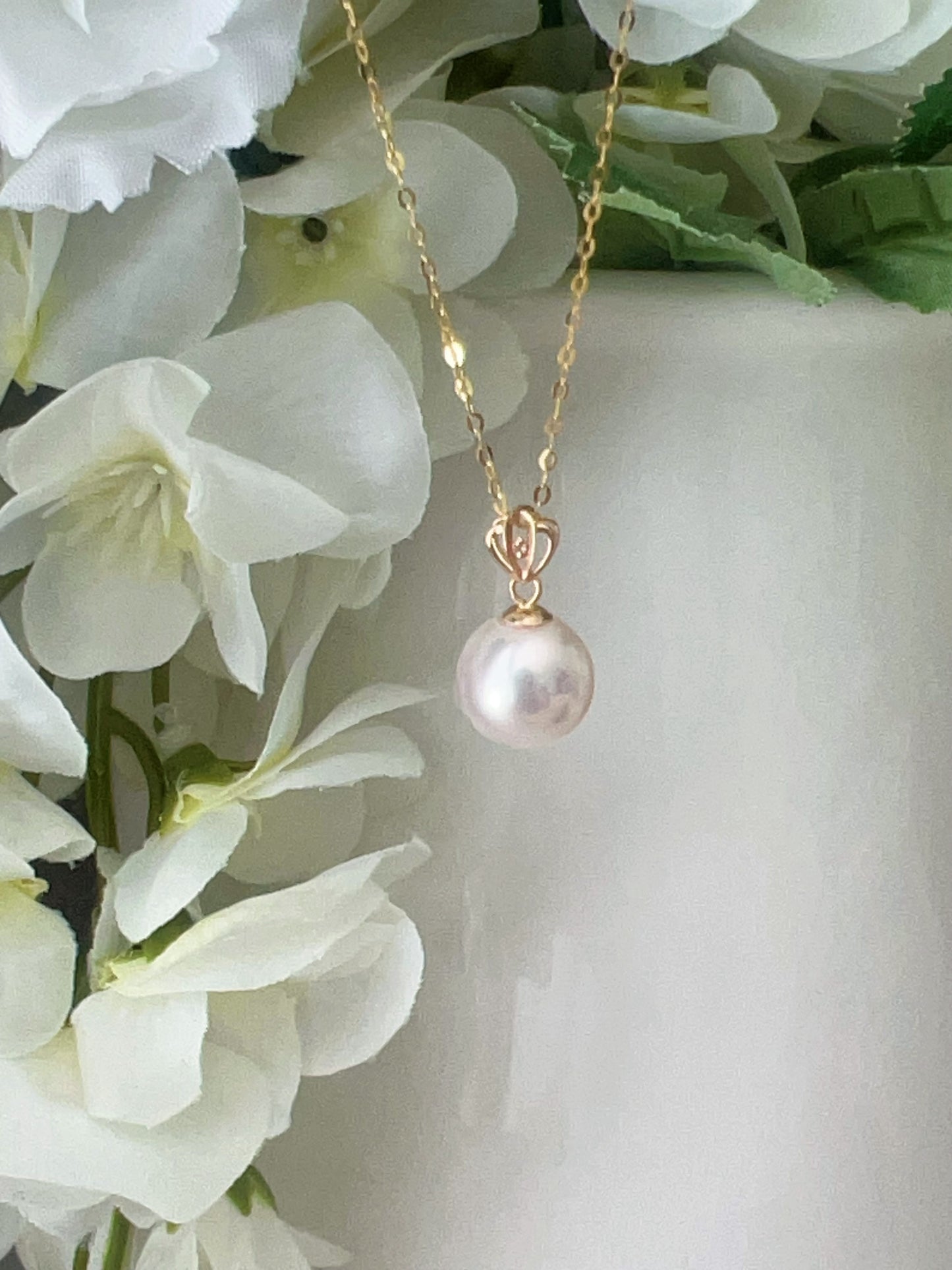 8-8.5mm Akoya Pearl Crown Shaped Dimond Pendant