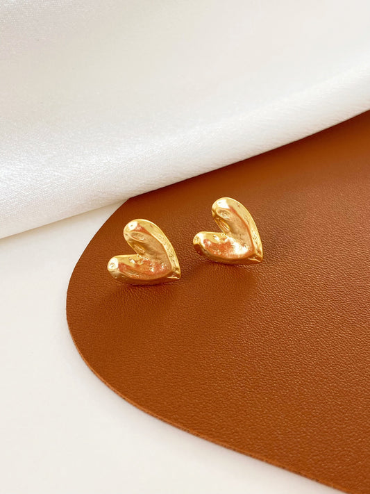 Solid Hear Shaped Studs Earrings