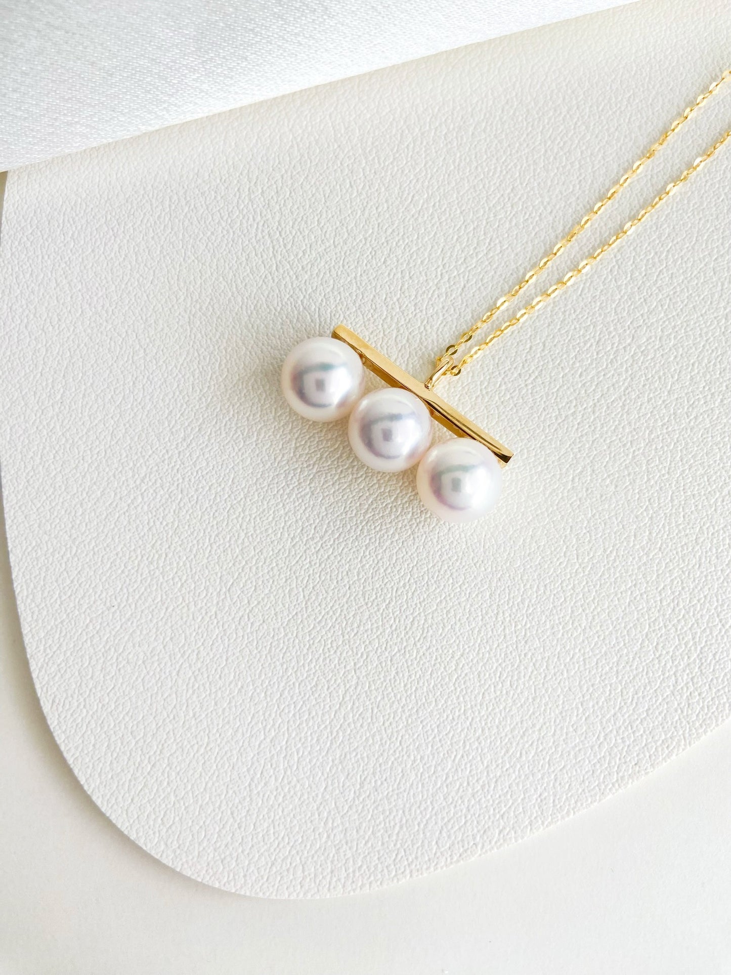 8-8.5mm Balance Bar Akoya Pearl Pendant